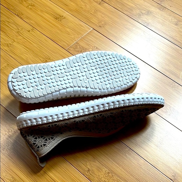 Bueno Genuine Leather upper and lining Slip-On Shoes. Comfort and chic! EU 39 - Picture 6 of 6